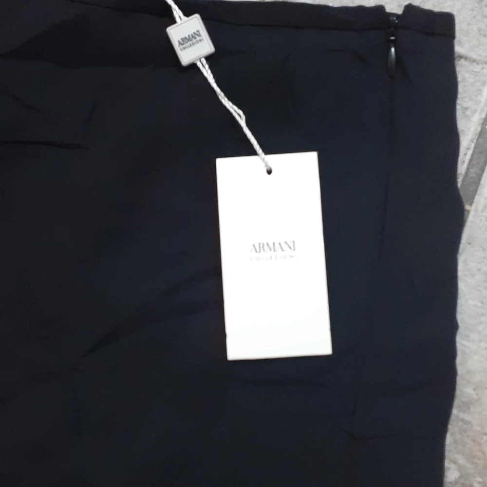 *Armani Collezioni women’s skirt black size 12 - Picture 3 of 5